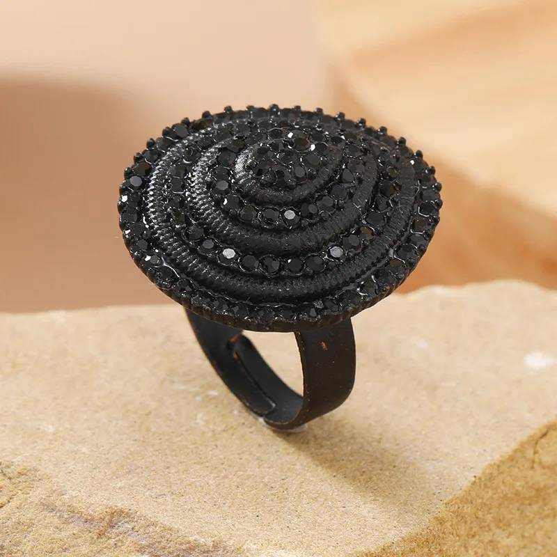 Bohemian Vintage Black Rhinestone Rings For Women Fashion Big Female Male Ring Retro Love Heart Party Jewelry