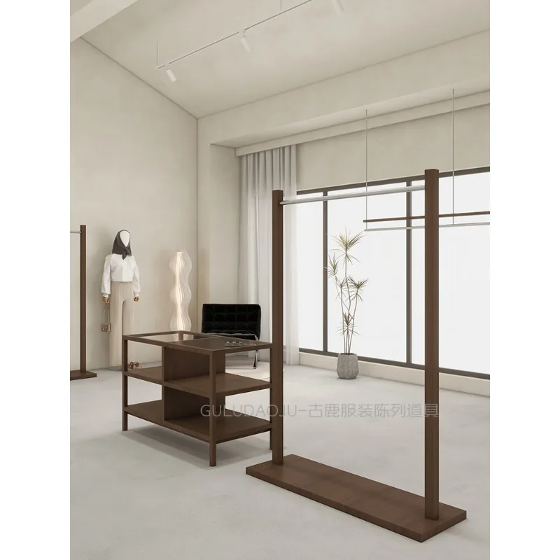 

Clothing store display floor-to-ceiling walnut solid wood clothes pole for women's clothing Nakajima