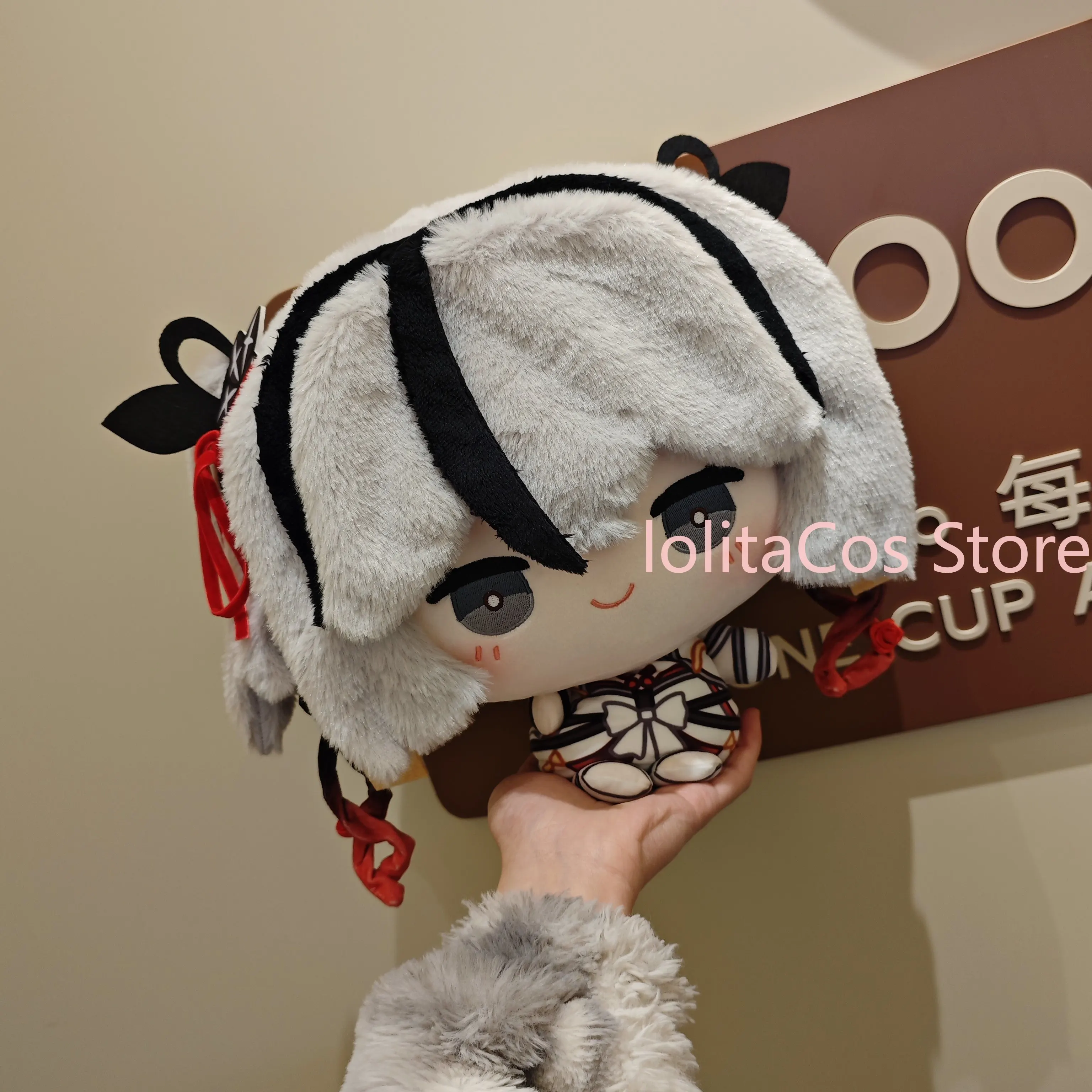 

35cm Game Camellya Wuthering Waves Anime Big Head Figure Maumet Puppet Idol Plushies Pillows Pillow Cosplay Halloween Gift