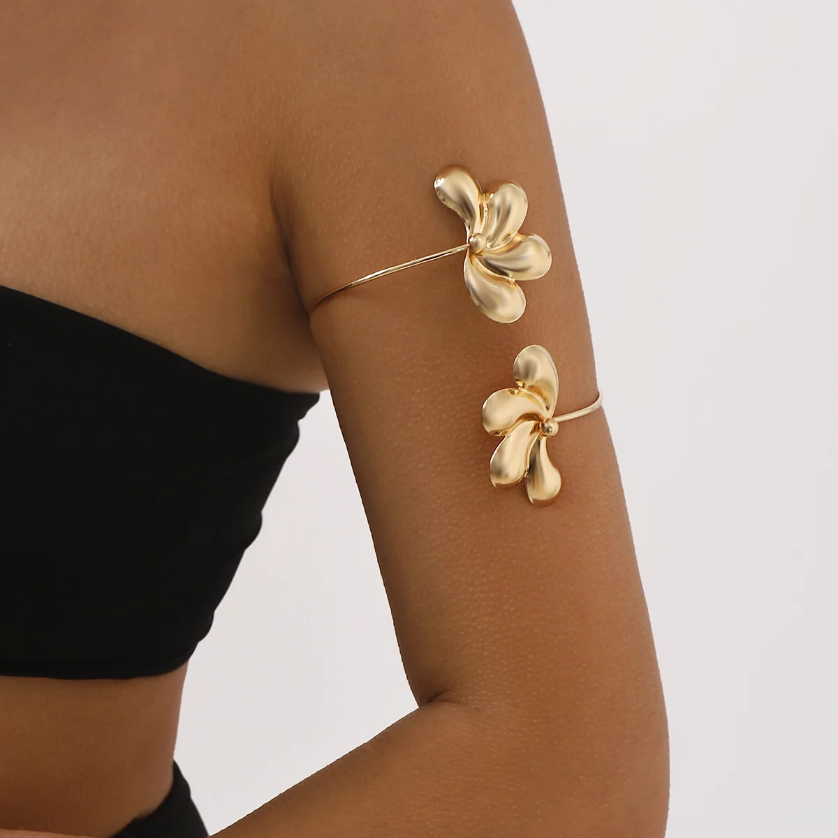 

Геометрическое металлическое кольцо с открытыми концами, винтажный модный браслет с цветочным узором, солнцем и звездами.