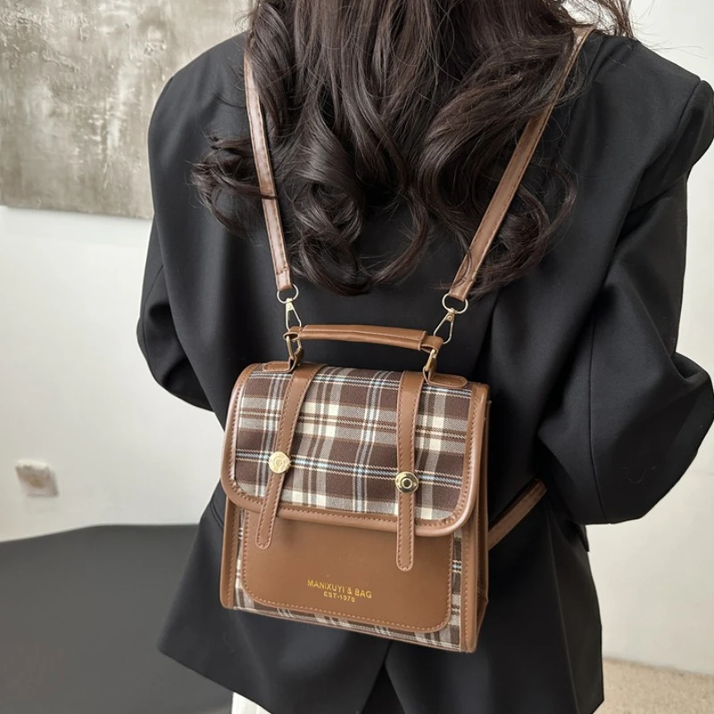 حقيبة طالب عصرية بألوان متباينة كلاسيكية، حقيبة ظهر كاجوال عصرية جديدة، حقائب نسائية أنيقة ذات ملمس متقلب