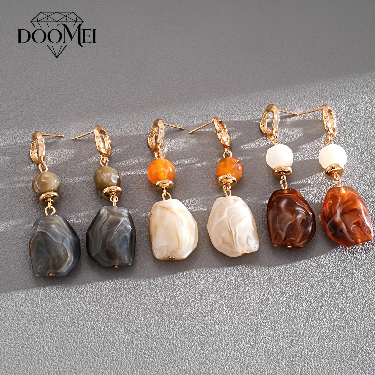 DOO MEI Boho Irregular Swirl Resin Bead Dangle Earrings for Women  Multi‑bead Drop Earrings Retro Daily Beach Vacation Jewelry