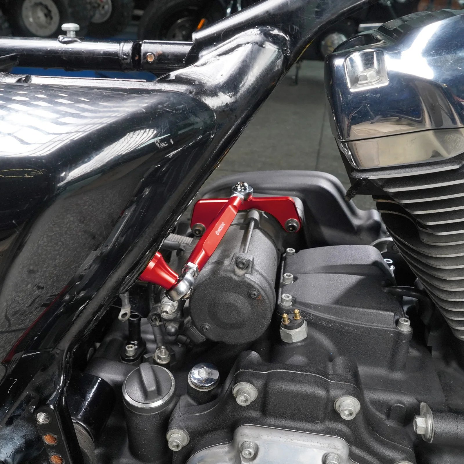Motorcycle M8 Engine Frame Stabilizer for Harley Road King Special FLHRXS Street Glide 2017-2025 Road Glide Special 2017-2025