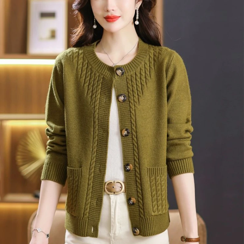 

Sweater Cardigan for Women Autumn and Winter New Round Neck Mother Loose Knitted Sweater Versatile Fashionable Top Jacket