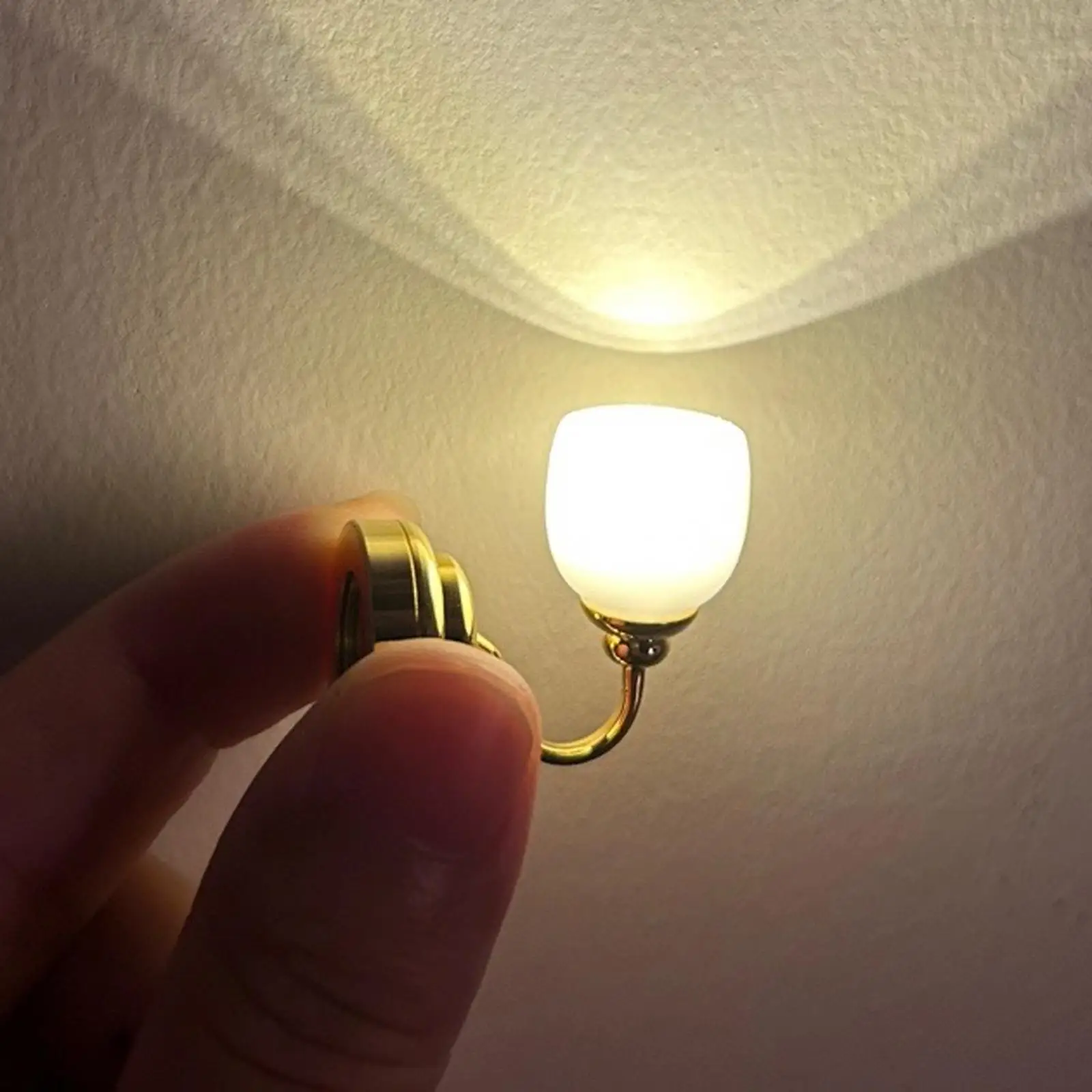 

Toys Wall Lamp Model 1:12 Miniature Sconce Wall Lights Chic Dollhouse LED Wall