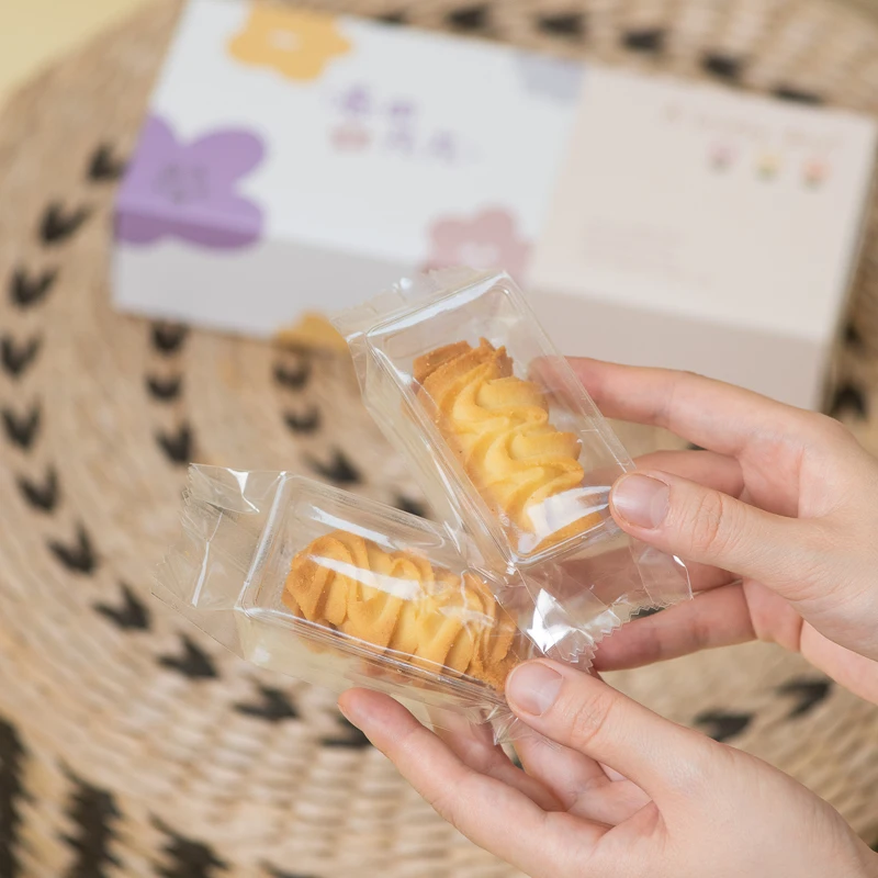100pcs Clear Heat Seal Cookie Bags with Tray Individual Biscuit Packaging Bags for Butter Cookies Lotus Snacks Wedding Gift