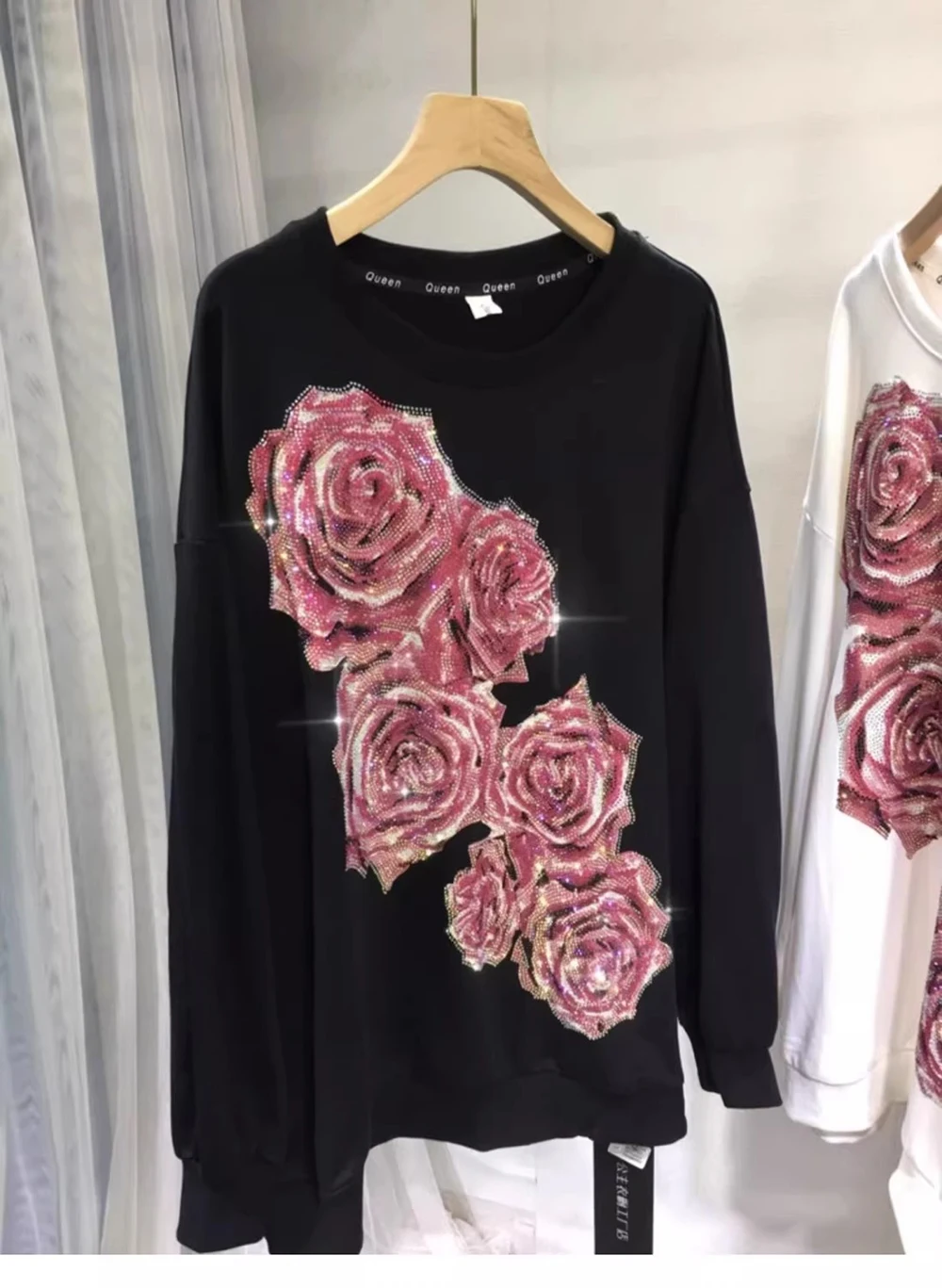 

Plus Size Heavy iron drill hoodie women light luxury rose round neck thin sleeve sleeve top