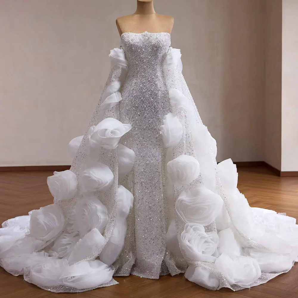 

2026 Strapless Sleeveless Detachable Train Wedding Dress Zipper Beaded Customized Wedding Gown
