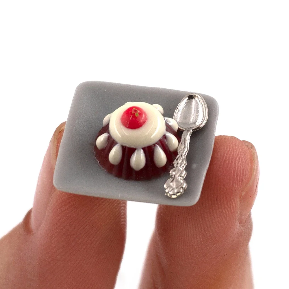 1Pcs 1/12 Dollhouse Miniature Accessories Mini Fruits Pudding With Spoon Simulation Food Dessert Model for Doll House Decoration