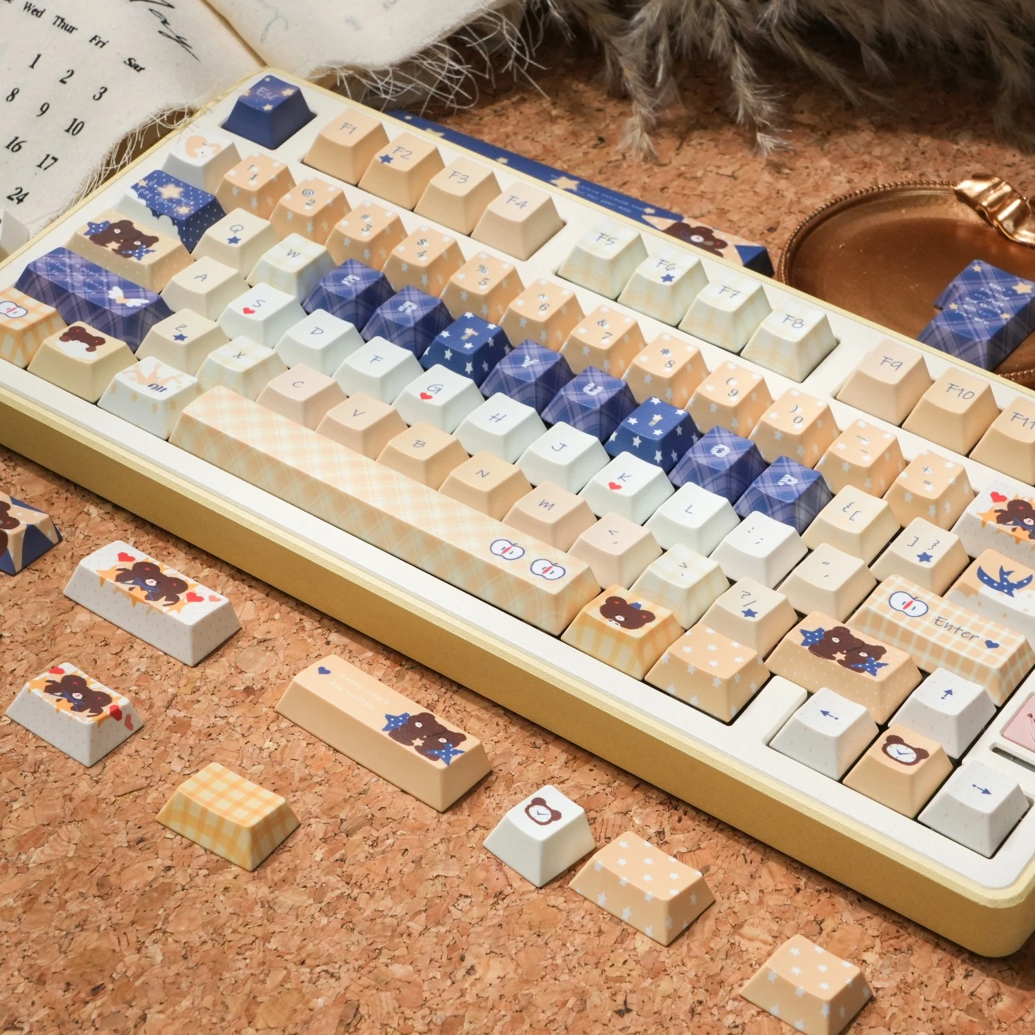 

Набор милых колпачков Star Bear Cherry Profile139 клавиш PBT, термосублимация, желтые, синие, пользовательские колпачки для механической клавиатуры