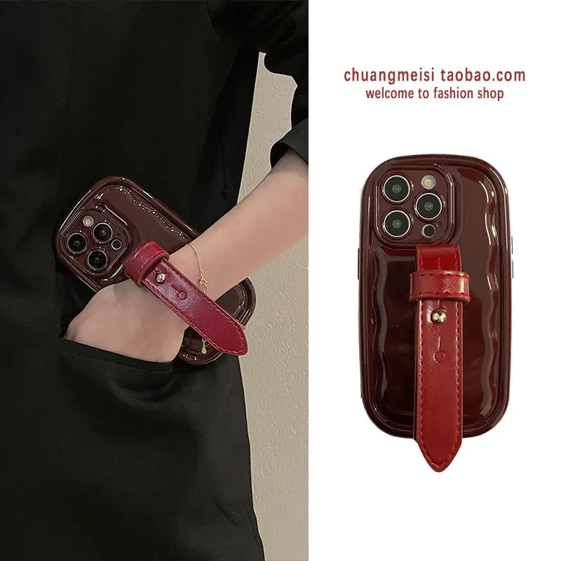 

Vintage Burgundy Strap for Apple 13 14promax 13 14 pro Phone Case Wrist Strap New Simple Silicone Drop Protection Case
