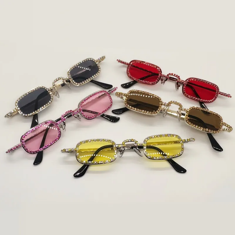Frauen Kleine Quadratische Diamant Sonnenbrille Metall Luxus Rechteck Strass UV400 Mehrfarbige Shades Weibliche Sonnenbrille Brillen – Detail 2