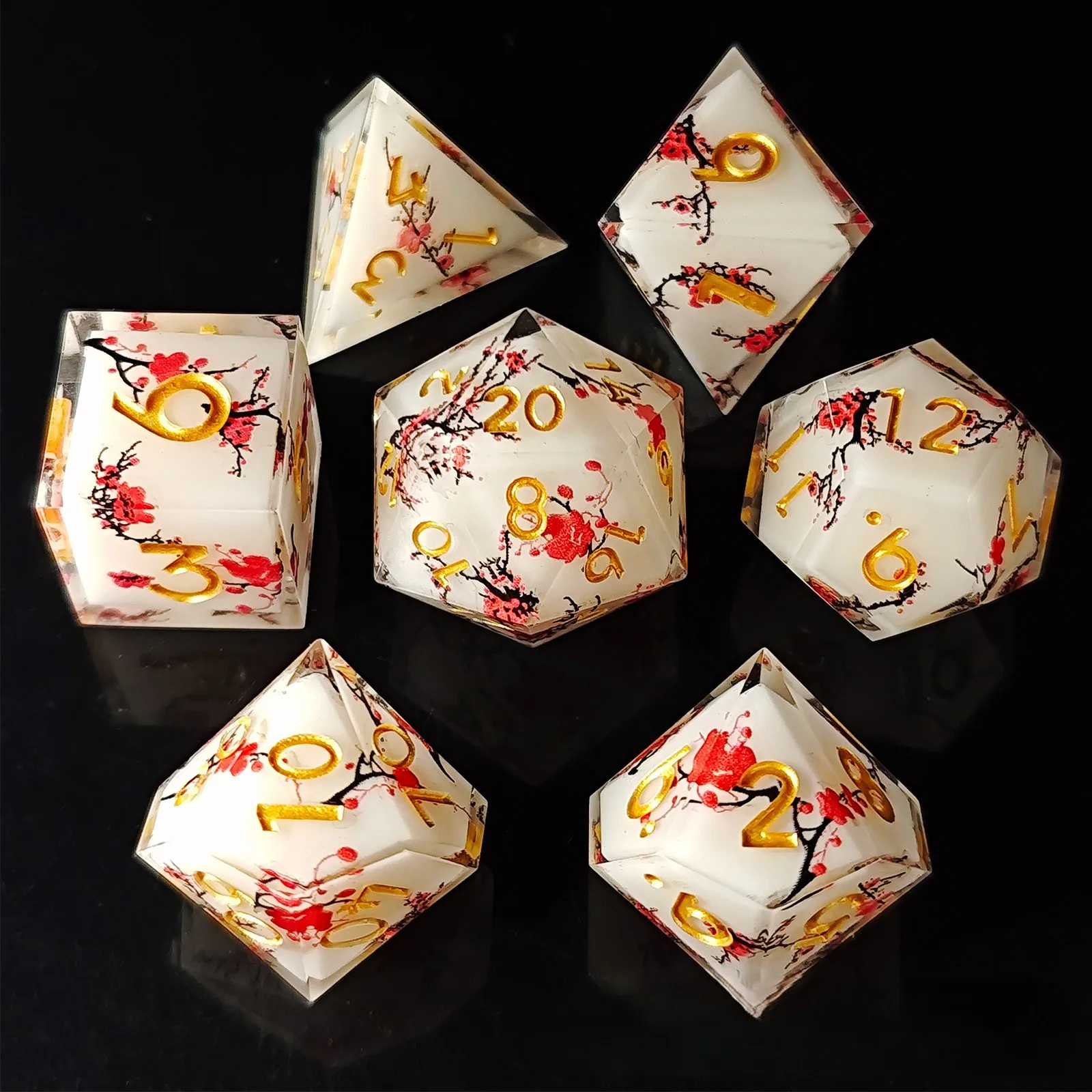 

7-piece set of DnD resin dice, plum blossom pattern resin dice, dragon and dungeon polyhedral resin dice