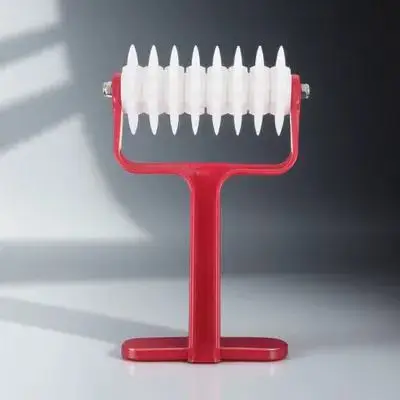 1 قطعة ثقب البيتزا الناخس الأحمر البيتزا أداة فرد العجين دوكر المعجنات إبرة عجلة المطبخ أداة المعجنات إبرة عجلة #6