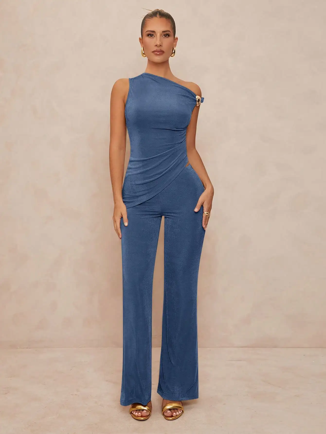 

Женский асимметричный комбинезон на одно плечо с металлическим декором, летний комплект с расклешенными брюками