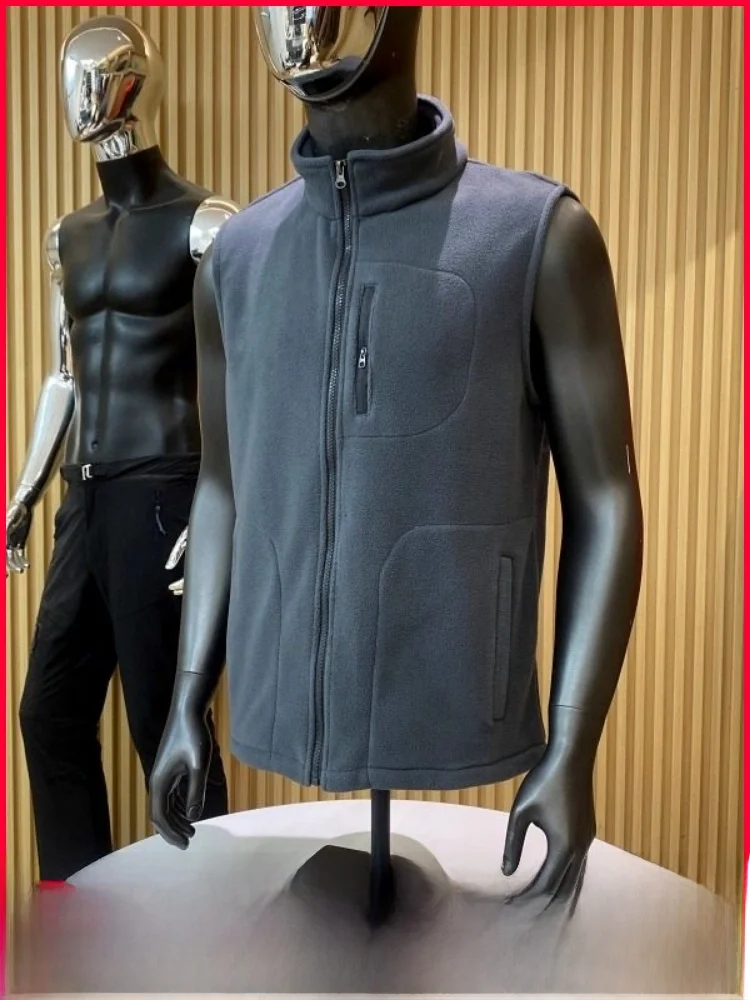 

Мужской утепленный двусторонний флисовый жилет для активного отдыха, теплый, универсальный, с воротником-стойкой, на молнии, с декоративными элементами, зимний, модный