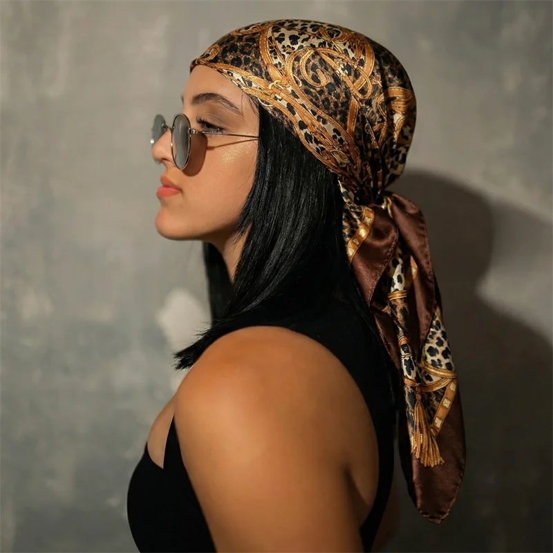 

Шелковый квадратный платок 90*90 см для женщин, люксовый бренд, атласный с принтом, хиджаб, мусульманский парео, бандана, женская шаль, головной убор, фулярд