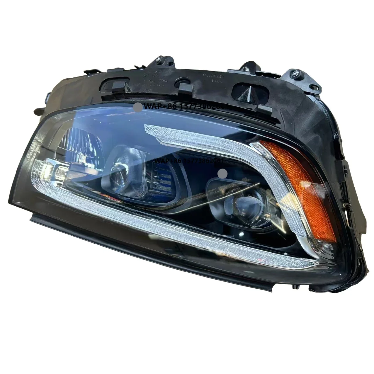 

Suitable for North American GLC-class X253 model GLC200 GLC220 front lighting headlight left and right diodes