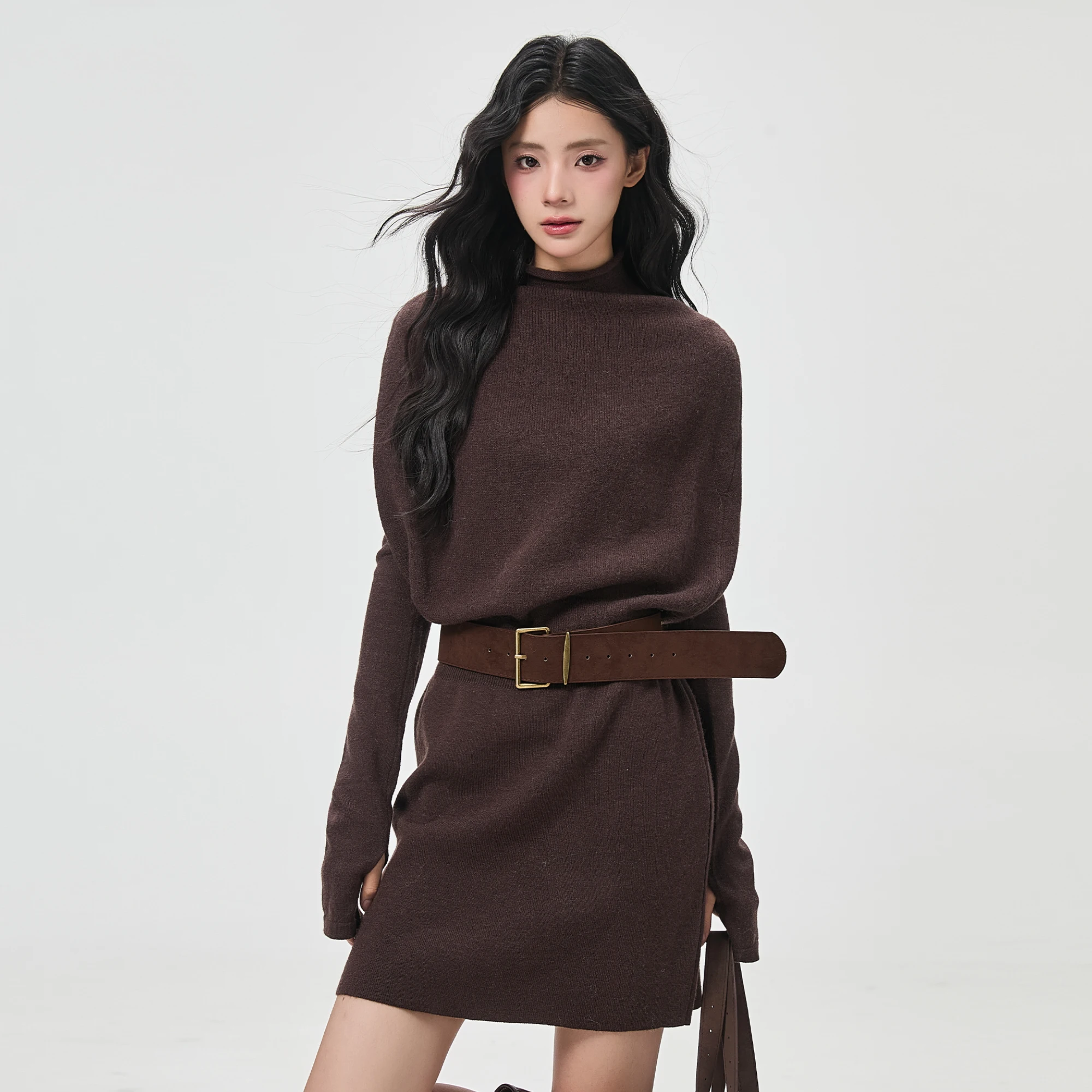 

Новое женское трикотажное платье без рукавов с тонким подолом, низким вырезом и швами, подчеркивающее женское платье