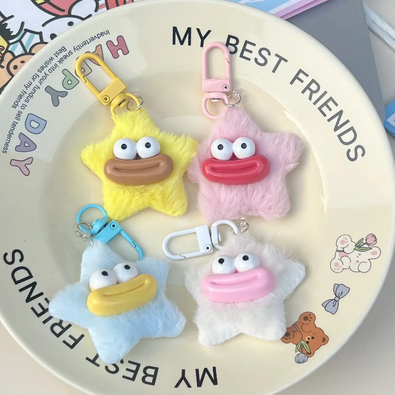 Lindo llavero de estrella divertido de dibujos animados Plushies Mini llavero de boca de salchicha colorido colgante de felpa de estrella de boca grande para niñas