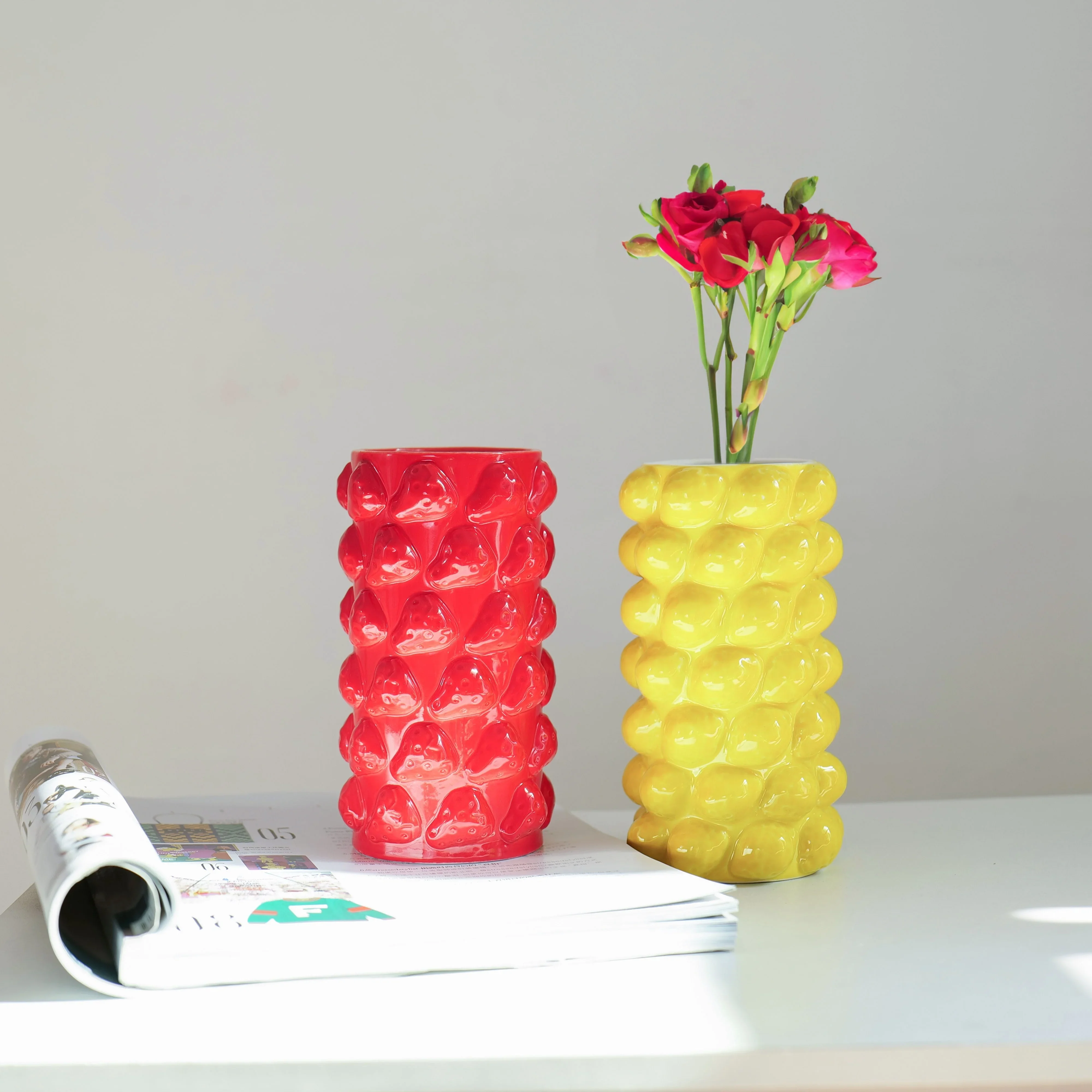 1pc Creative Ceramic Lemon Strawberry Flower Vase - Desktop Flower Arrangement Item - 3D Design - Home and Kitchen Decoration