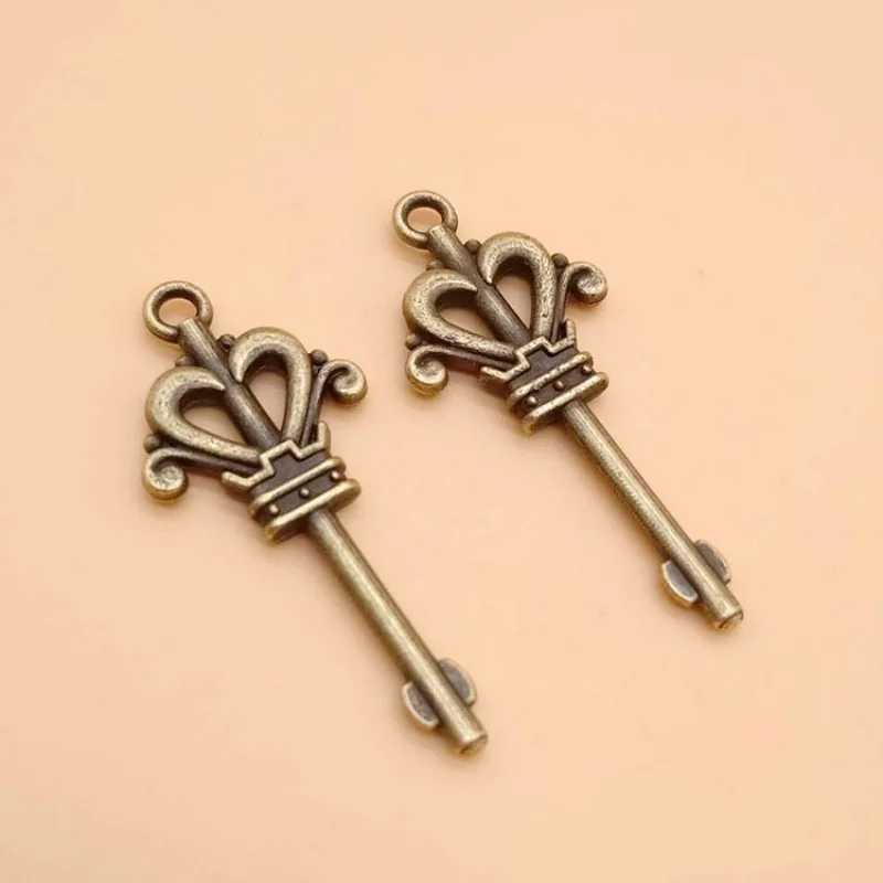 100 Pcs 36*16mm 작은 사랑 크라운 하트 키 매력 아연 합금 액세서리 맞는 DIY 쥬얼리 웨딩 장식 공예 만들기