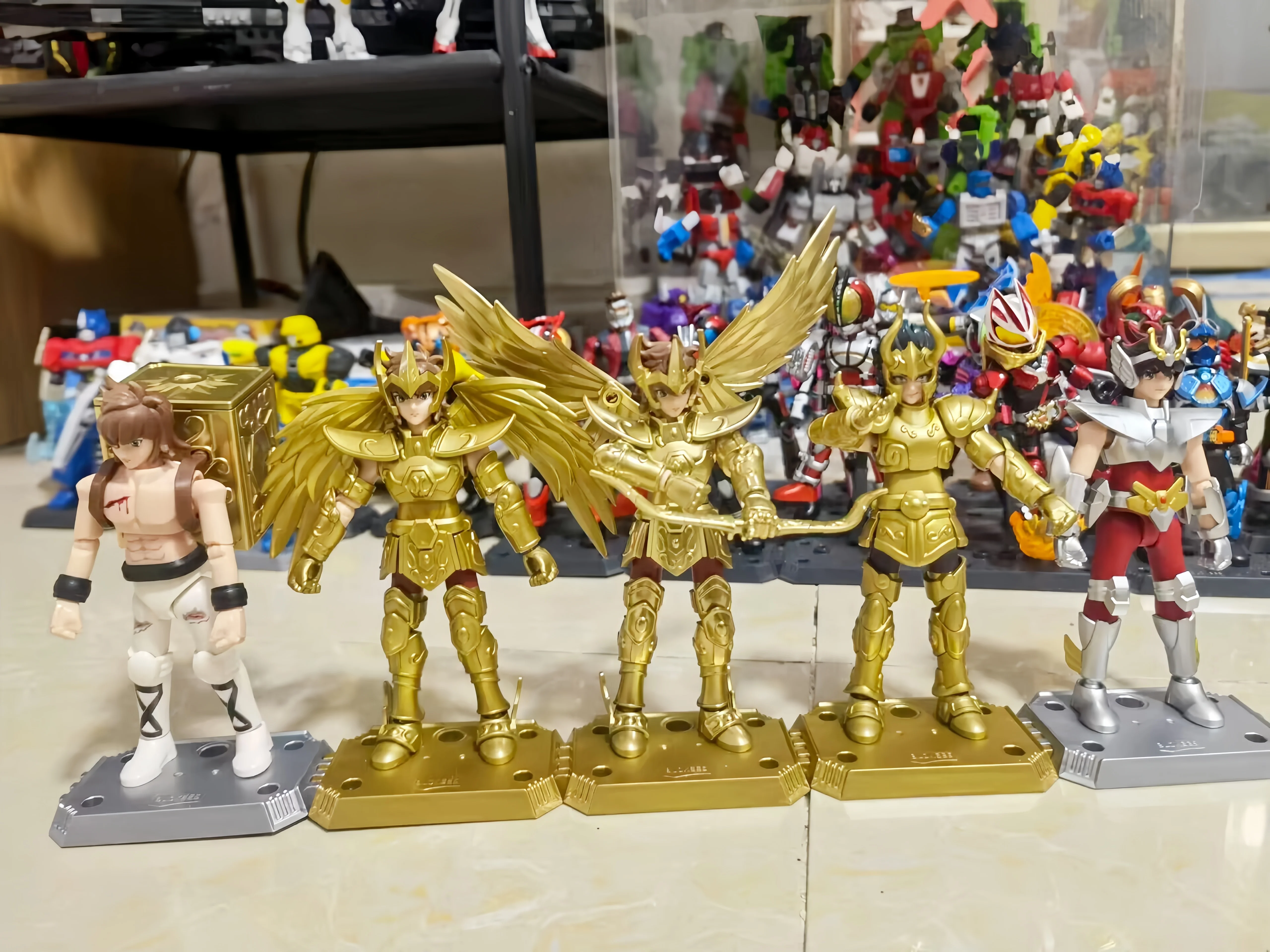 Blokees Saint Seiya Galaxy Version 01 Aiolos Shura Ikki Shun Jabu Marin Assembled Model Toys Bloks Group Gold Saint Xmas Gift