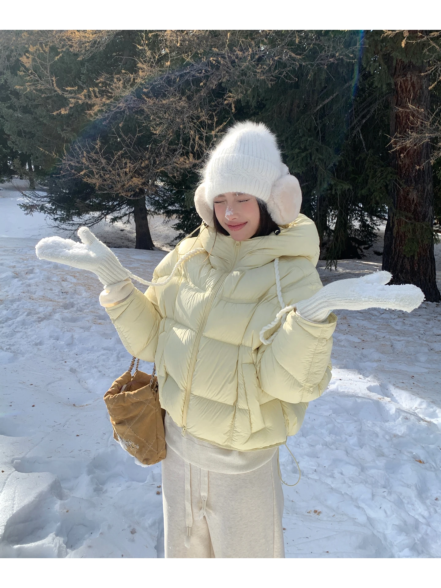 

Женская короткая пуховая куртка EKOOL с капюшоном, 95% белый пух, теплая, утолщенная, в корейском стиле, для зимы