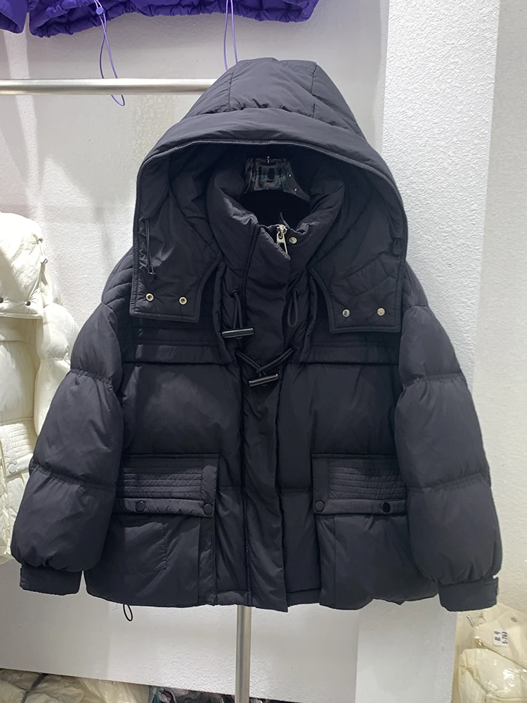 2023 Winter New Down Jacket Female Short Hooded Collar Warm Thick Horn Buckle White Duck Down Lady Puffer Feather Coat Tide