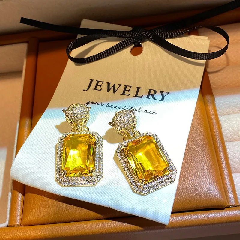 Zircon Light Luxury Fashion Temperament Earrings