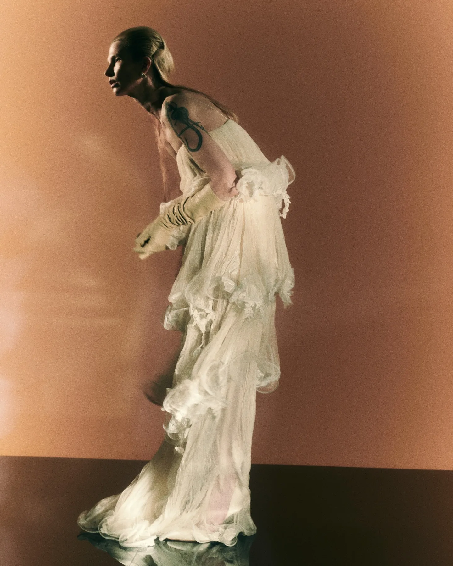 Fada hortelã plissado tule vestido sem alças em camadas tule macio formal vestidos de festa ruched rendas apliques longo baile de formatura maxi vestido personalizado