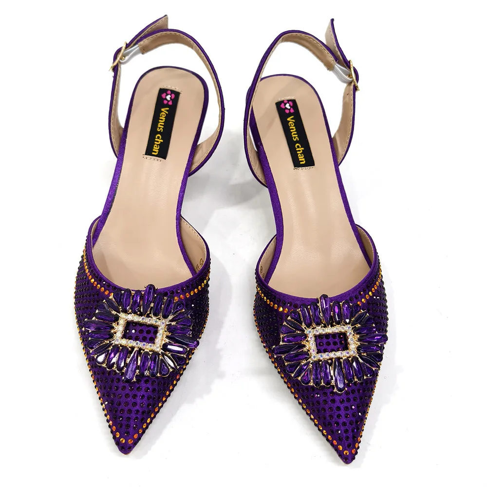 مجموعة أحذية وحقائب ممتازة متطابقة 2025 أحذية الحفلات للسيدات مع حقيبة مطابقة مزينة بمصمم مضخات العروس من حجر الراين