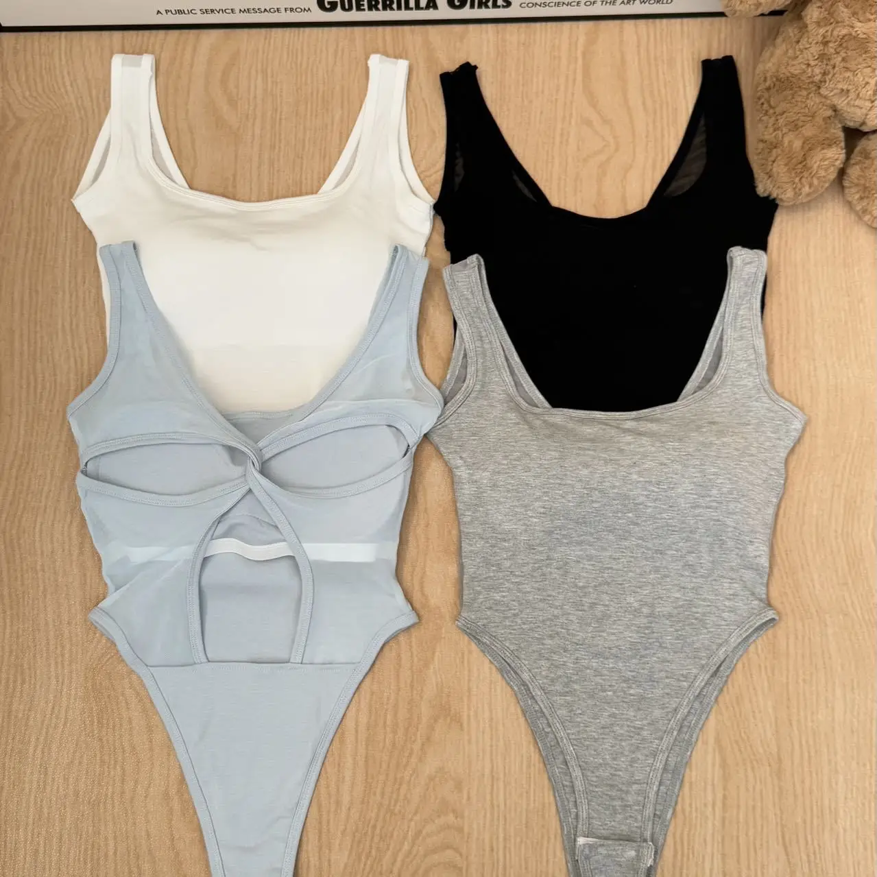 

Летний новый сексуальный комбинезон с U-образным вырезом и бретелями, женский, утягивающий, универсальный, с фиксированными вставками для груди, тонкий хлопковый топ с вырезами, с высокой талией