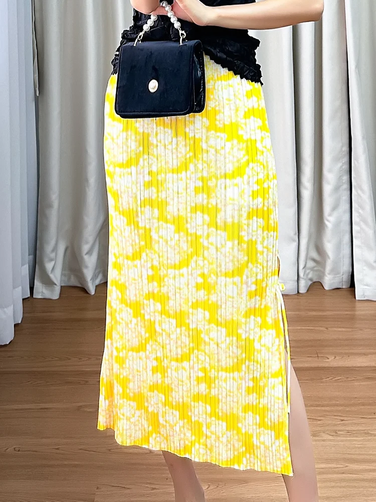 

High Waist Midi Skirt with Slit And Pleats Trendy Korean Style Half Body Skirt Commute Simple Style Polyester Fiber 100%