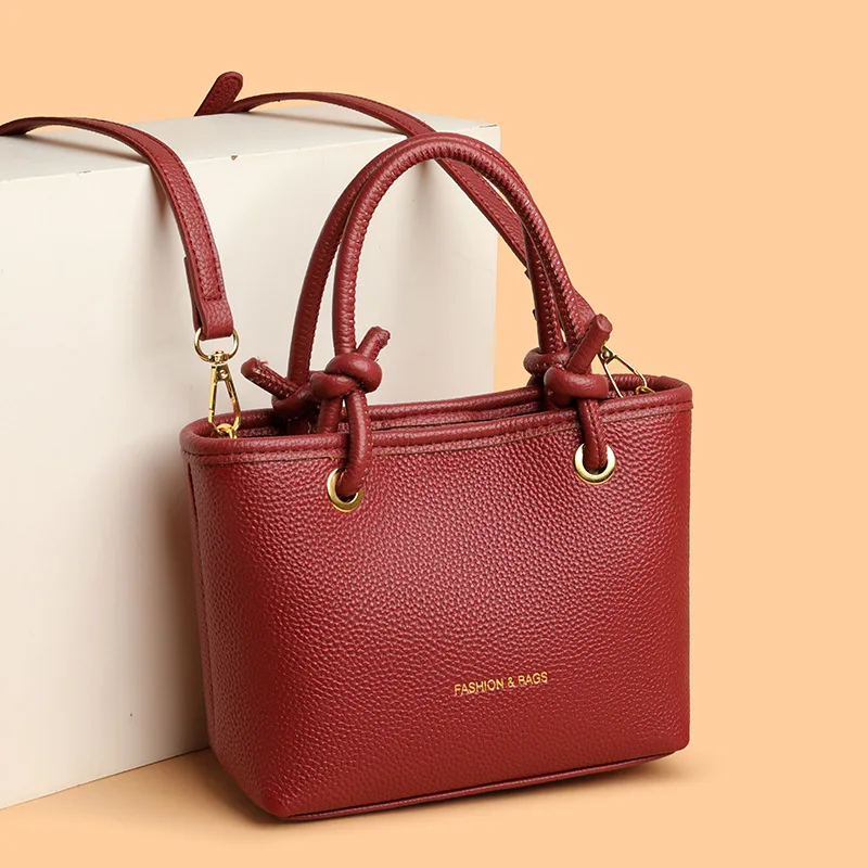 

Модная сумка через плечо, новинка 2023 года для женщин, легкая однотонная сумка на плечо, повседневная просторная сумка-ведро для ежедневных прогулок