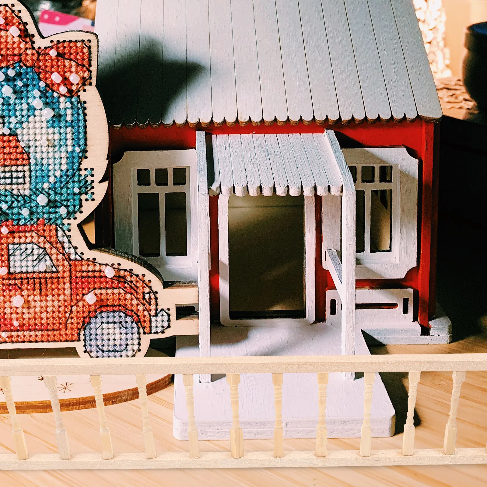 Miniature Wooden Fence Handrail 30.5x7.5cm 1:12 Scale Mini House Furniture Accessory Elegant Styling Miniature DIY House