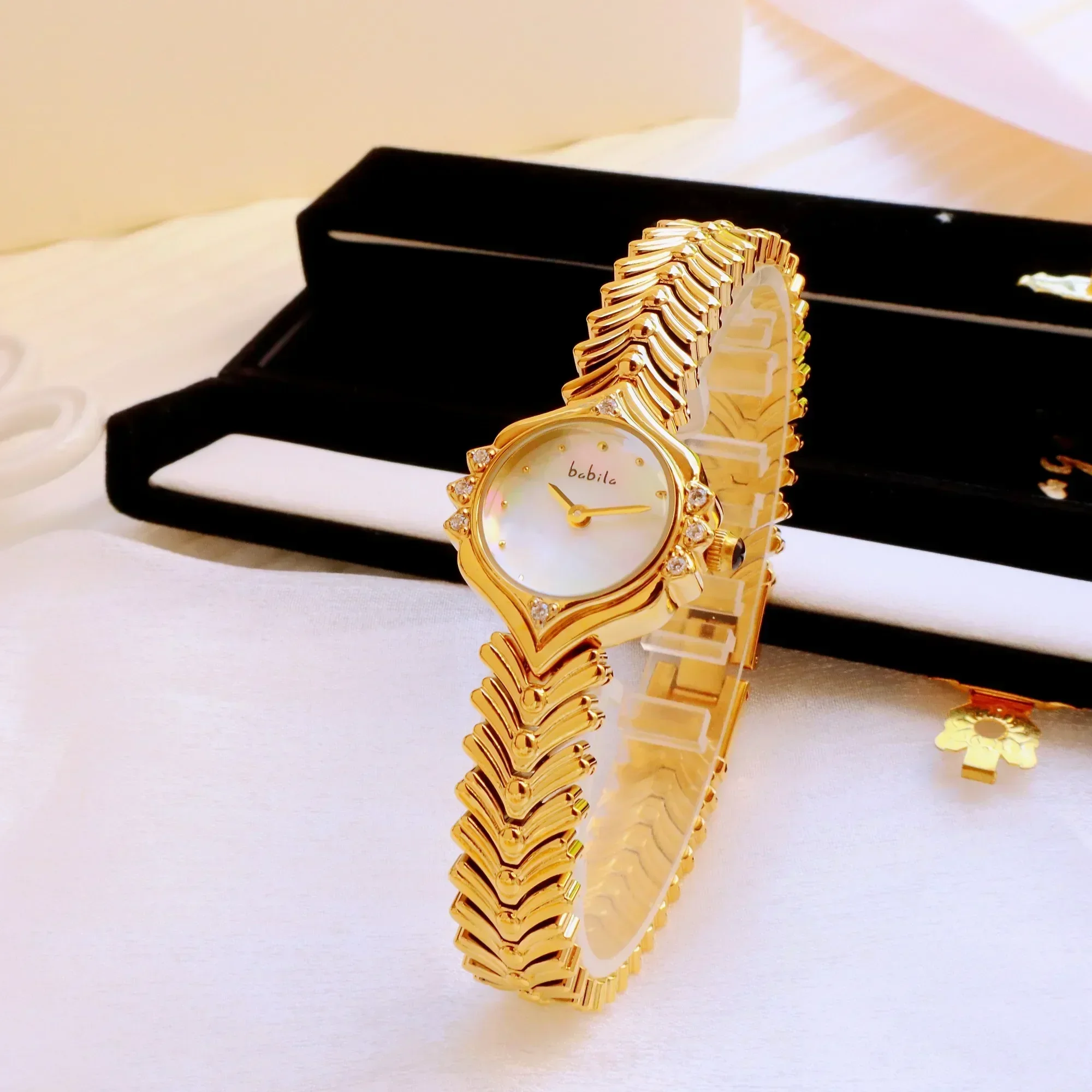 

Vintage Small Dial Antique 2024 Women's Watch Diamond Retro Luxury Elegant Gifts Brass Band 24K Gold Plated High Quality