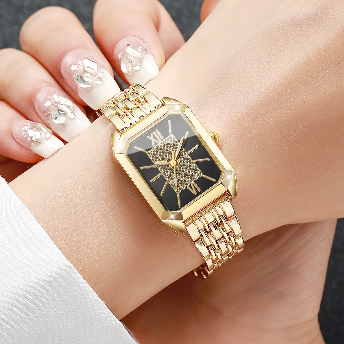 4pcs/set Women Watch Fashion Casual Square Roman Scale Dial Classic Temperament Elegant Quartz Bracelet Watch(Box not included)