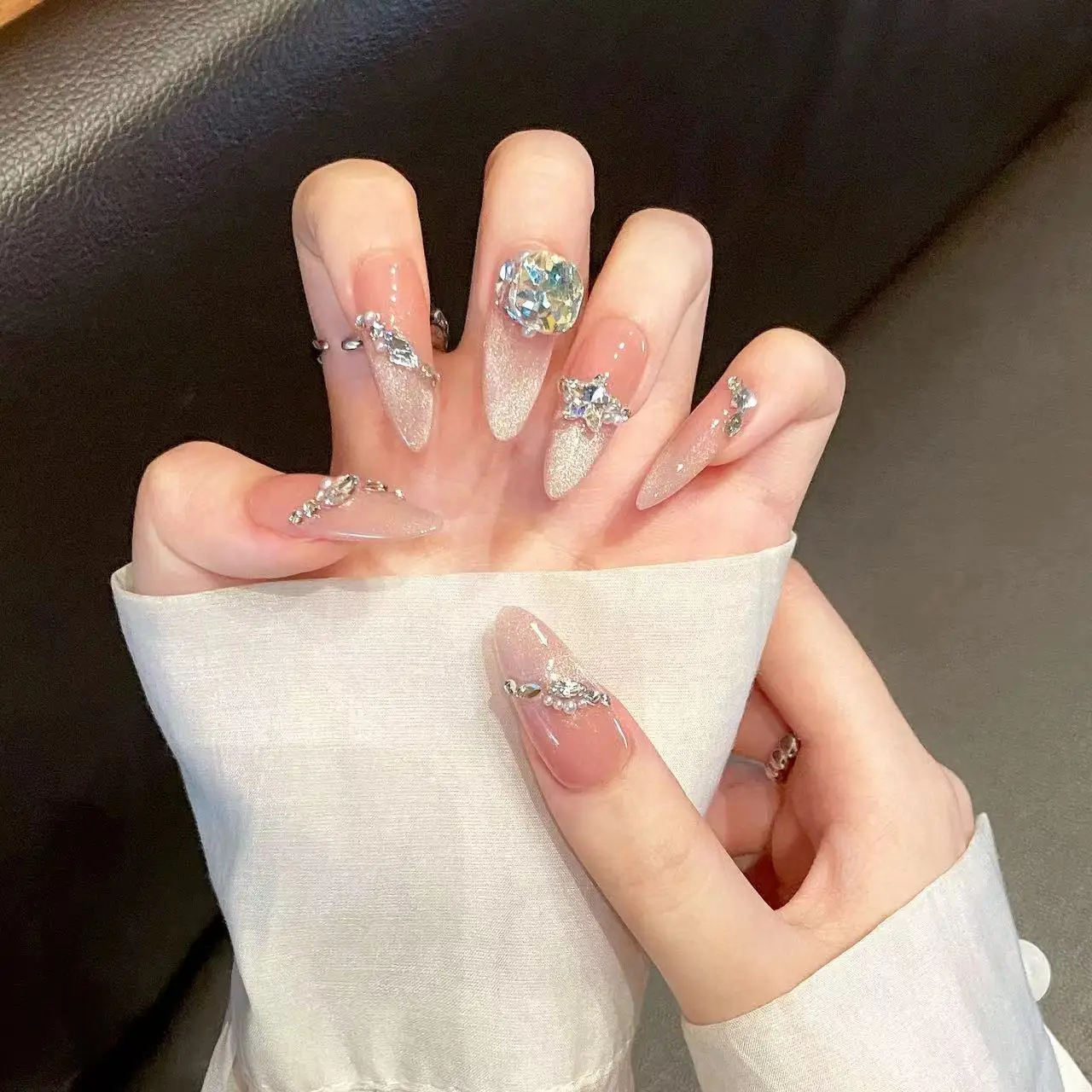 

Medium Length Fake Nails 3D Rhinestone Designs Nude With Star Color Press on Nails Pointy False Nails for Women DIY Nails