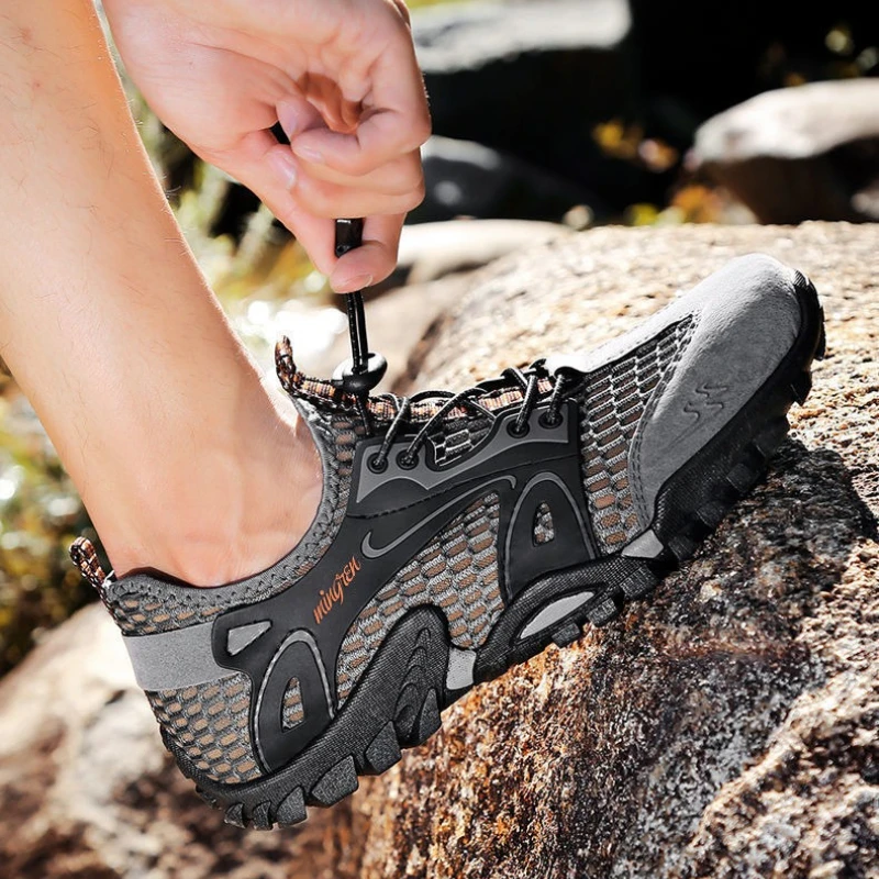 

Дизайнерские полые мужские кроссовки, летняя легкая дышащая повседневная обувь, уличная удобная износостойкая походная обувь 2025