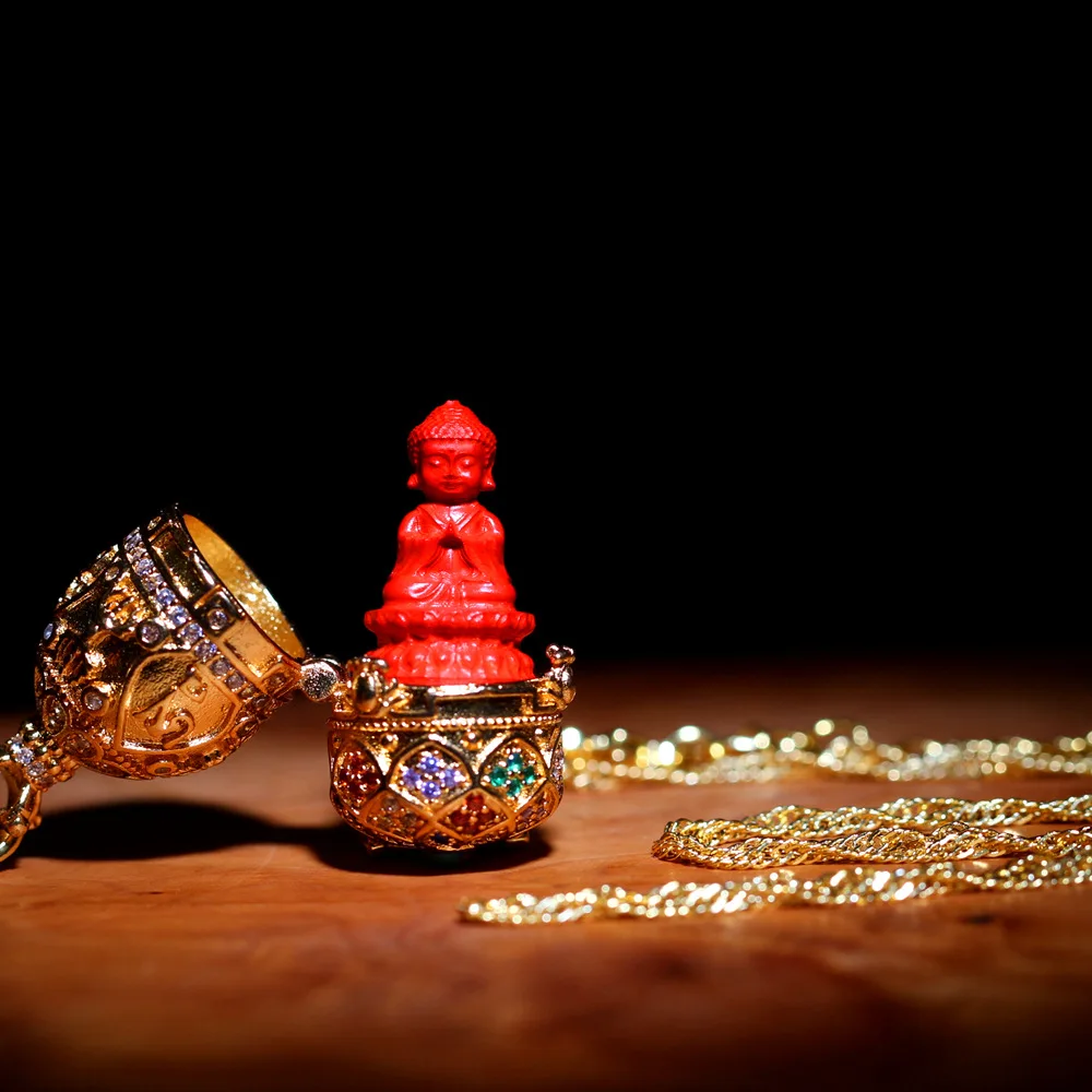 

Chinese Style Lucky Blessing Cinnabar Little Buddha Pendant Zircon Inlaid Ga Wu Box Gold Plated Necklace For Women Men Zodiac