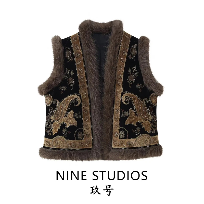 

NINE ZAR Women's Embroidered Beadwork Faux Fur Patchwork Vest Svel Top V-ne ort Length Plant Floral Pattern
