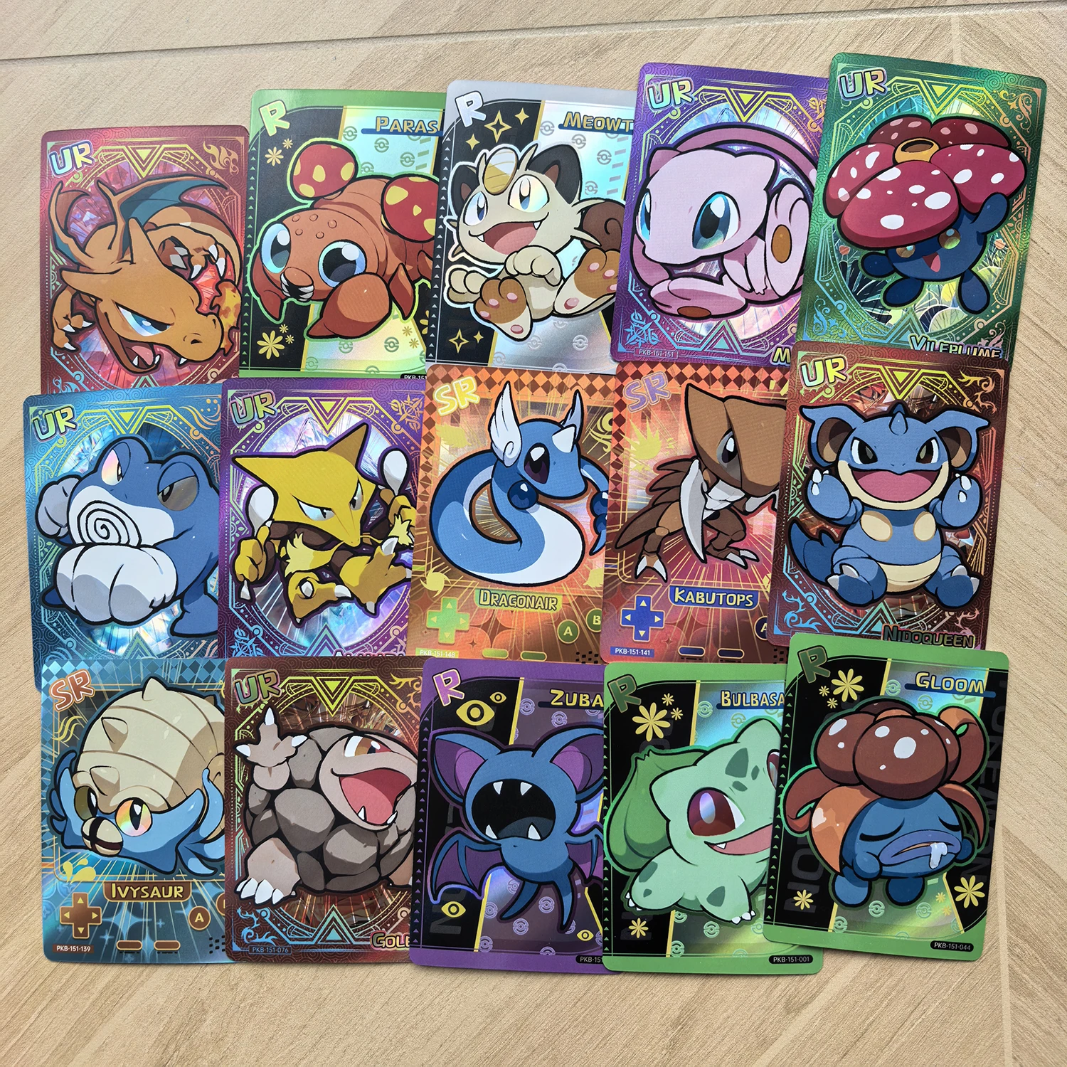 60 قطعة لامعة في صندوق أعمى بطاقات PokeBaby اللطيفة للأطفال مجموعة جميلة كلاسيكية Q151 Pokedex Ver.1996 بطاقة ثلاثية الأبعاد ذاتية الصنع