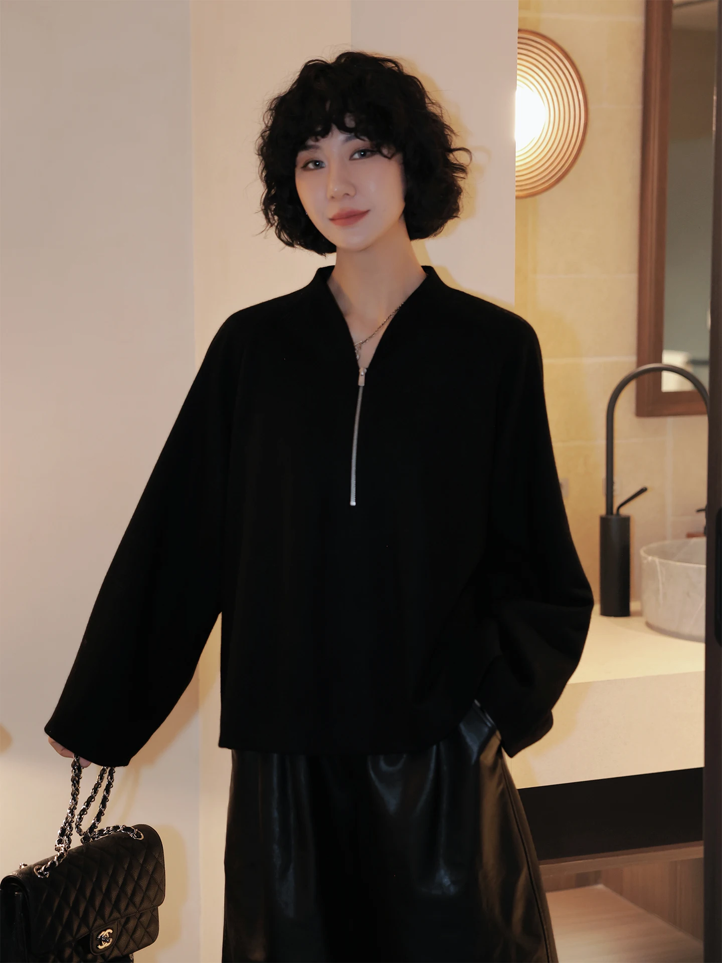 

Женская повседневная модная толстовка свободного кроя из шерсти с V-образным вырезом и молнией, однотонная, новинка весны