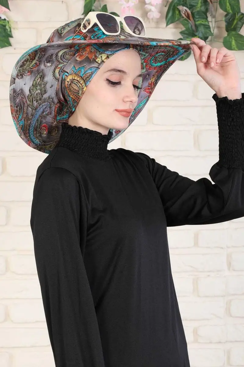 Padrão de carnaval de boné penteado