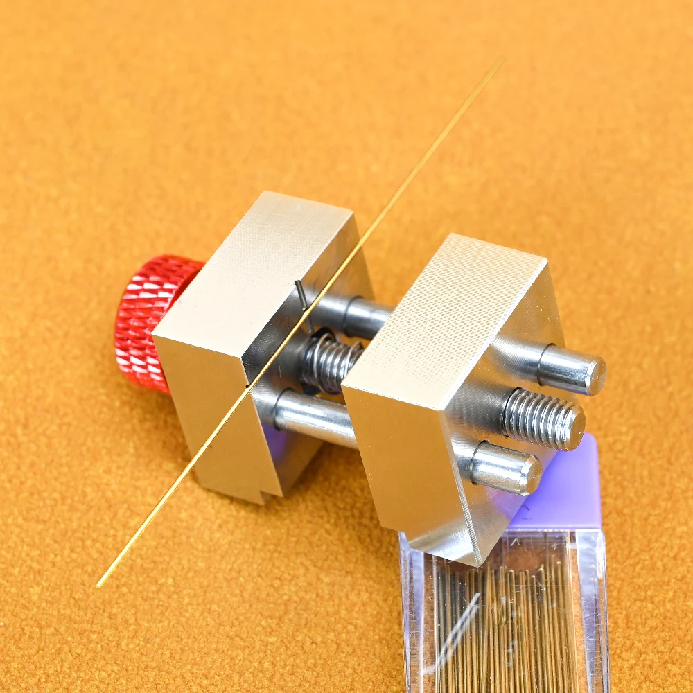 Stainless Steel Mini Vise for Model Remodeling DIY Wear-resistant Water-Resistant Gundam Military Model Building Tool