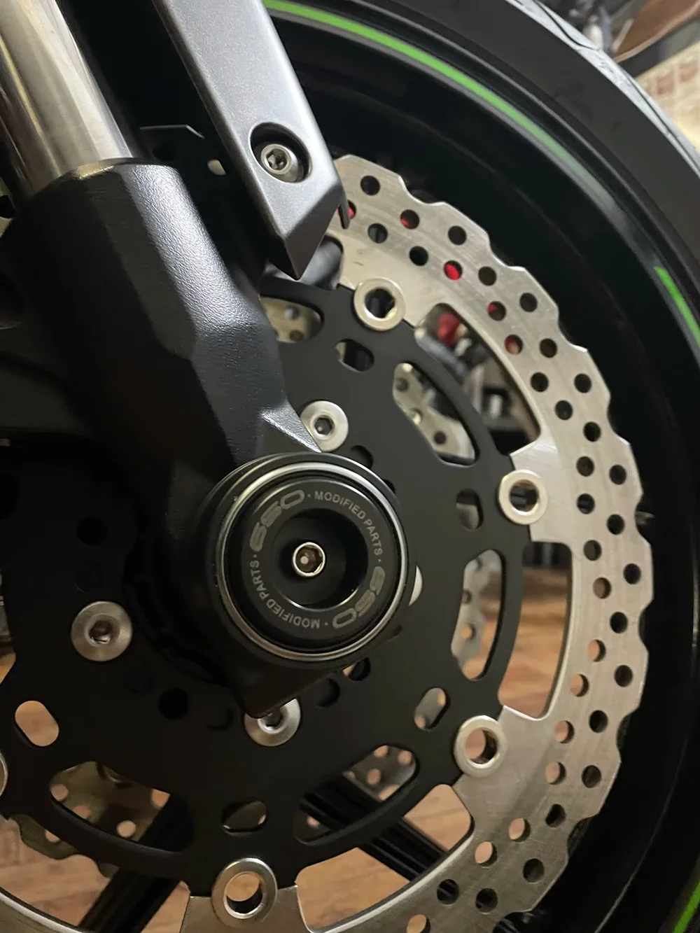 Für Kawasaki Versys 1100 1000 SE 1100SE 1000SE Versys1100 SE Versys1000 Versys 650 Versys650 Motorrad-Radachsen-Gabelschoner – Detail 6