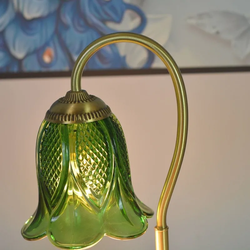 Lampada da scrivania in cera fusa per aromaterapia americana interamente in rame, paralume verde, giada, studio, camera da letto, comodino, luce ambientale