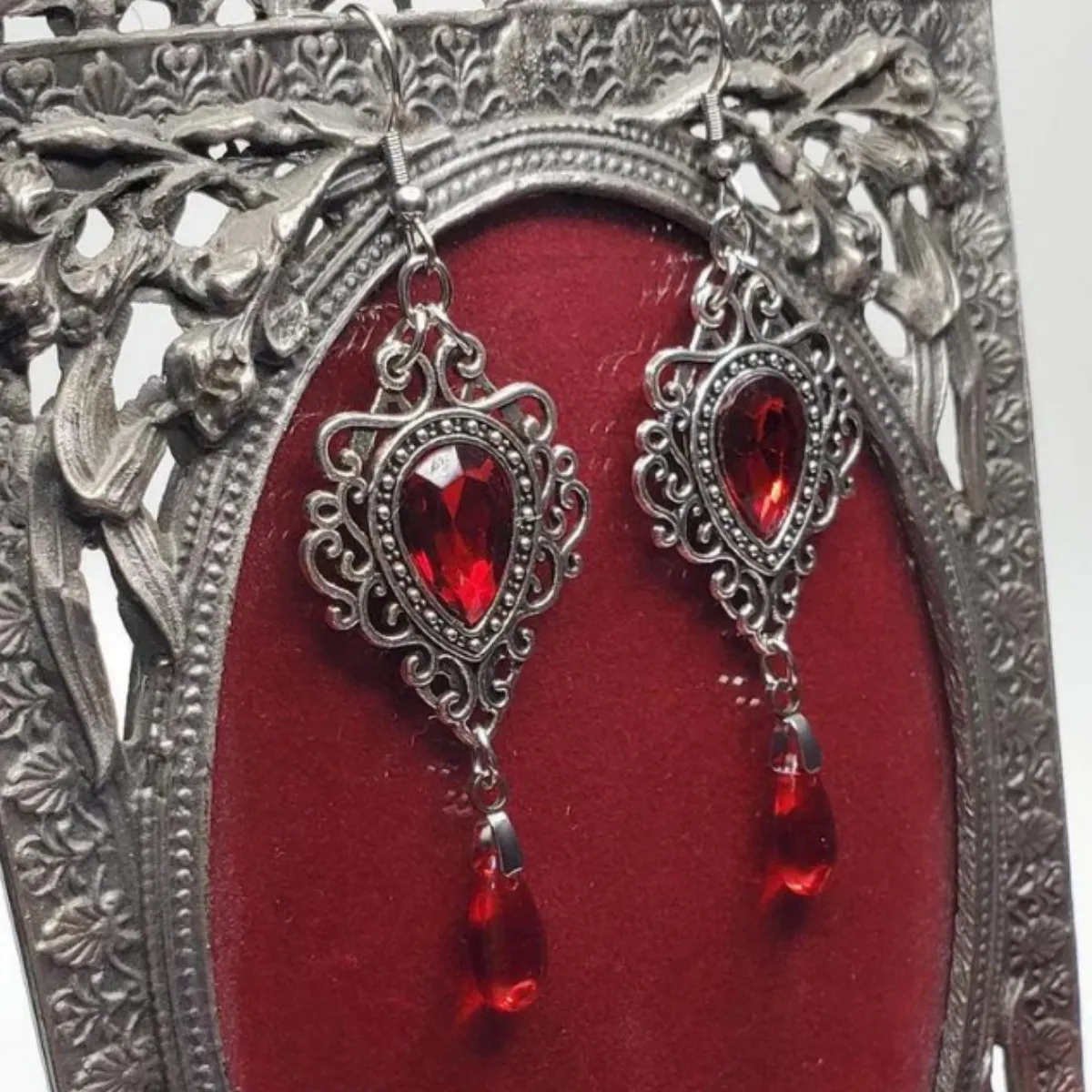 Vampir-Cameo-Ohrringe, Gothic-Schmuck, Hexenzubehör, Bluttropfen, Victoria, Retro, heidnisch, Ohrringe für Frauen und Mädchen, Neu