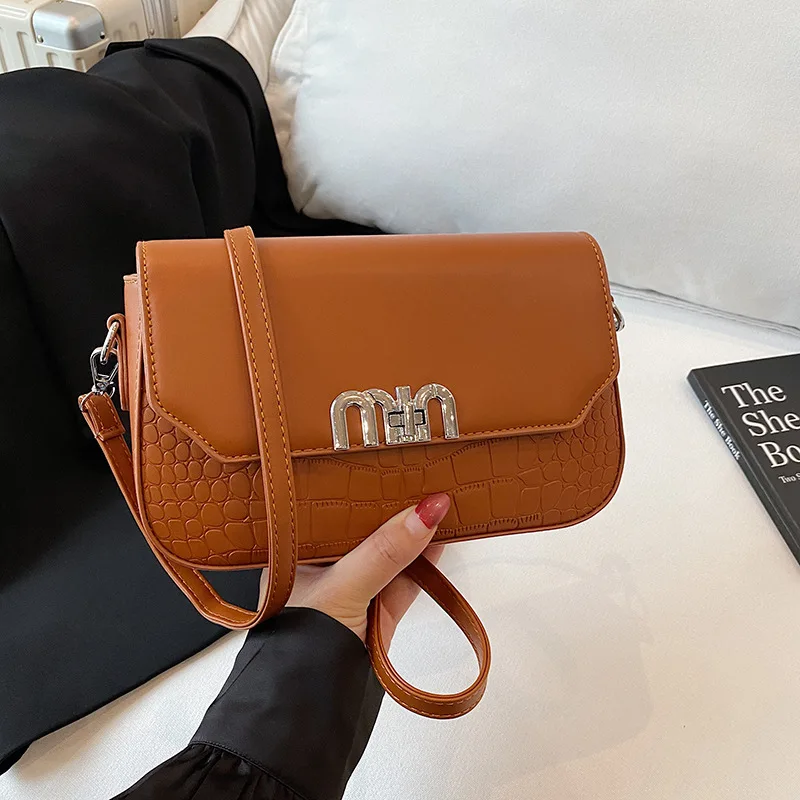 

New Bag Women 2025 Fashion High Value Versatile Shoulder Messenger Small Square Bag
